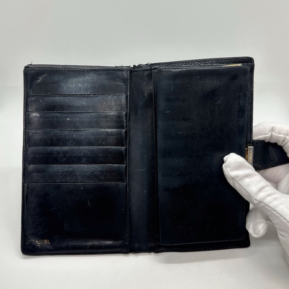 Chanel Large Pebbled leather wallet - Picture 9 of 14